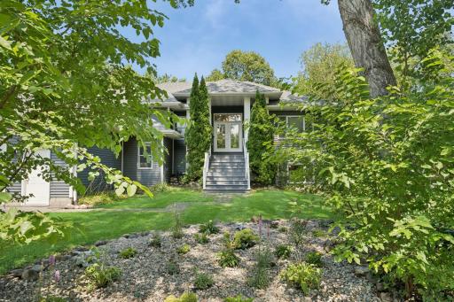 118 S Shannon Drive, Shakopee, MN 55379