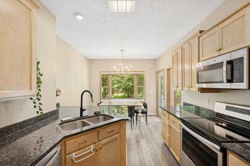 118 S Shannon Drive, Shakopee, MN 55379