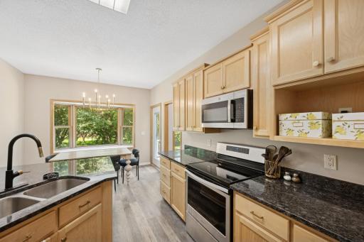118 S Shannon Drive, Shakopee, MN 55379