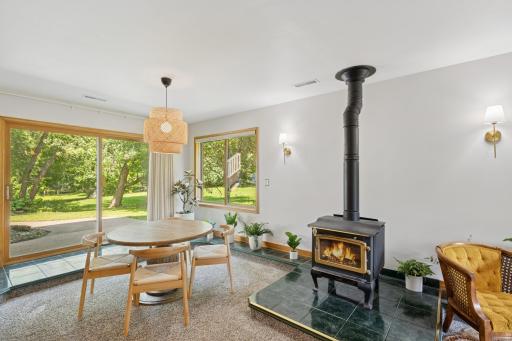 118 S Shannon Drive, Shakopee, MN 55379