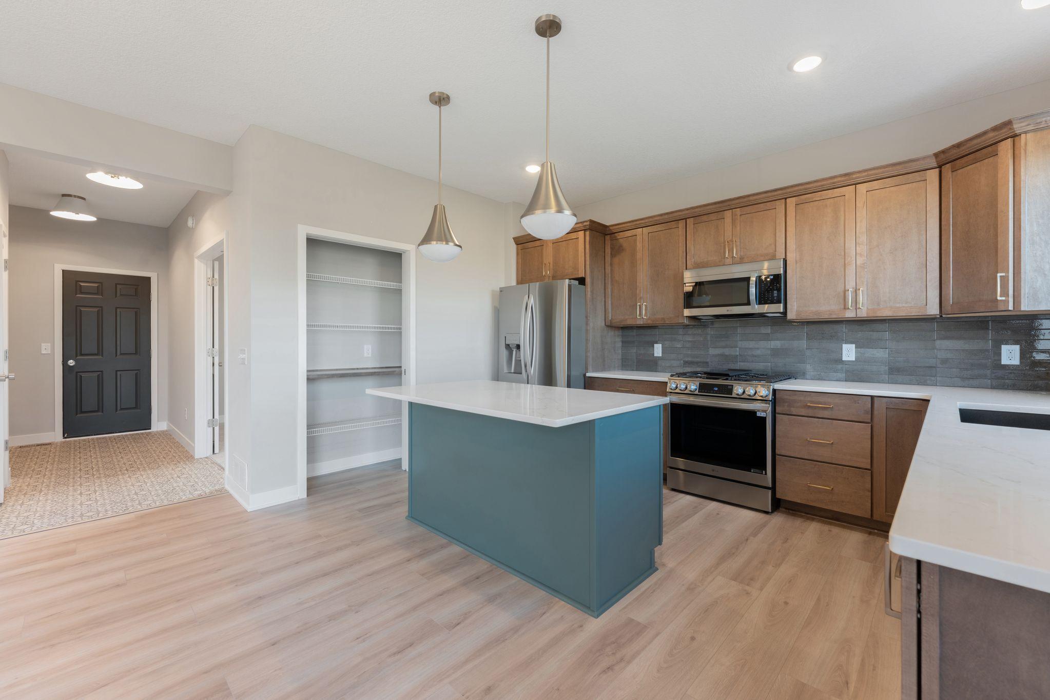 Center island with breakfast bar