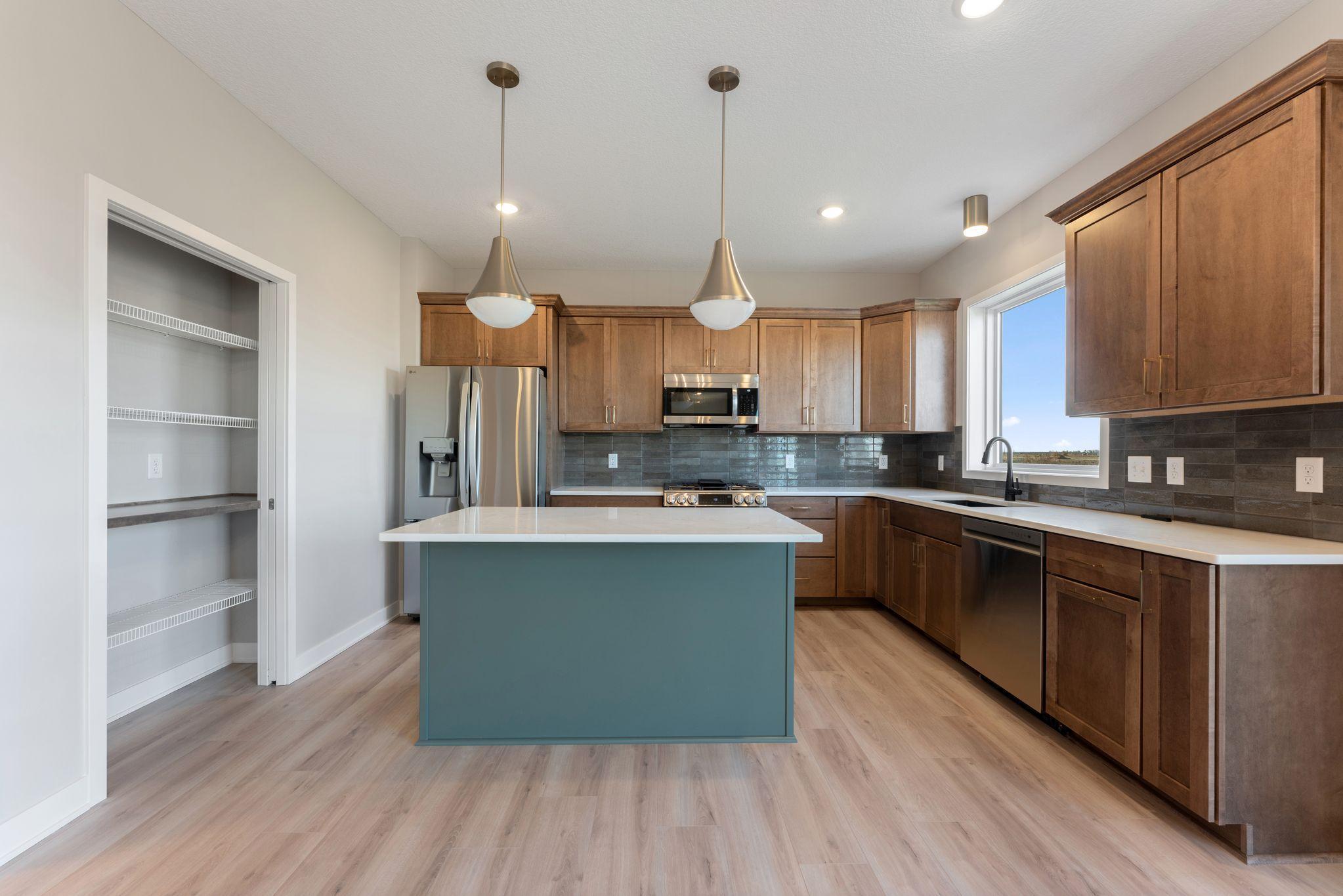Contrasting kitchen cabinetry