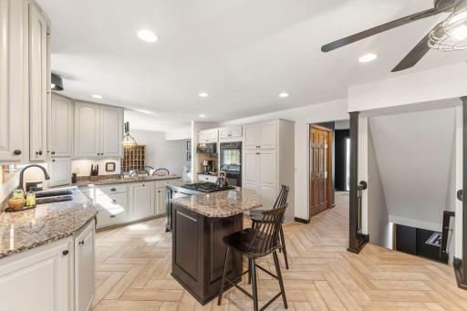 60 Deer Hills Court, Saint Paul, MN 55127