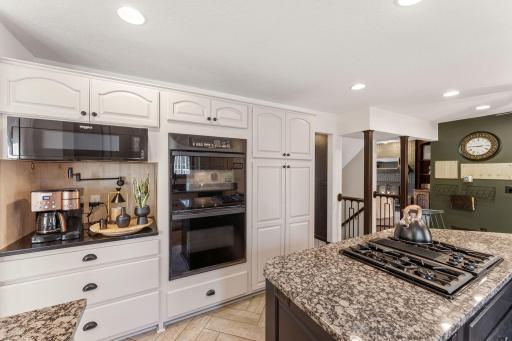 60 Deer Hills Court, Saint Paul, MN 55127