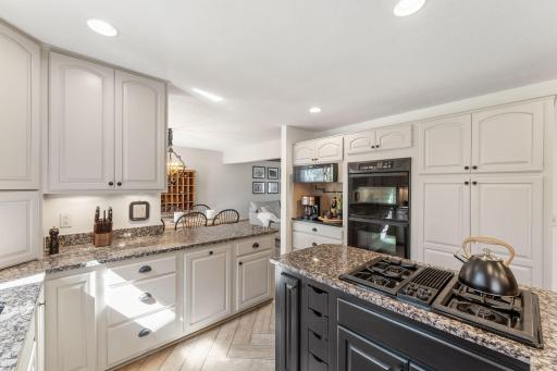60 Deer Hills Court, Saint Paul, MN 55127