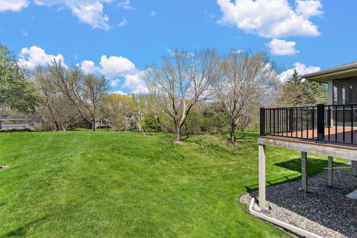 8914 Hilloway Road, Eden Prairie, MN 55347