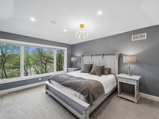 25695 Maple View Court, Excelsior, MN 55331