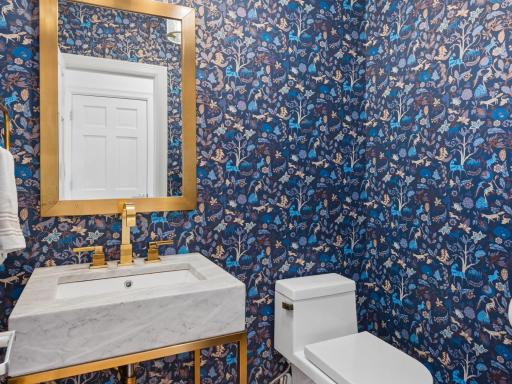 25695 Maple View Court, Excelsior, MN 55331