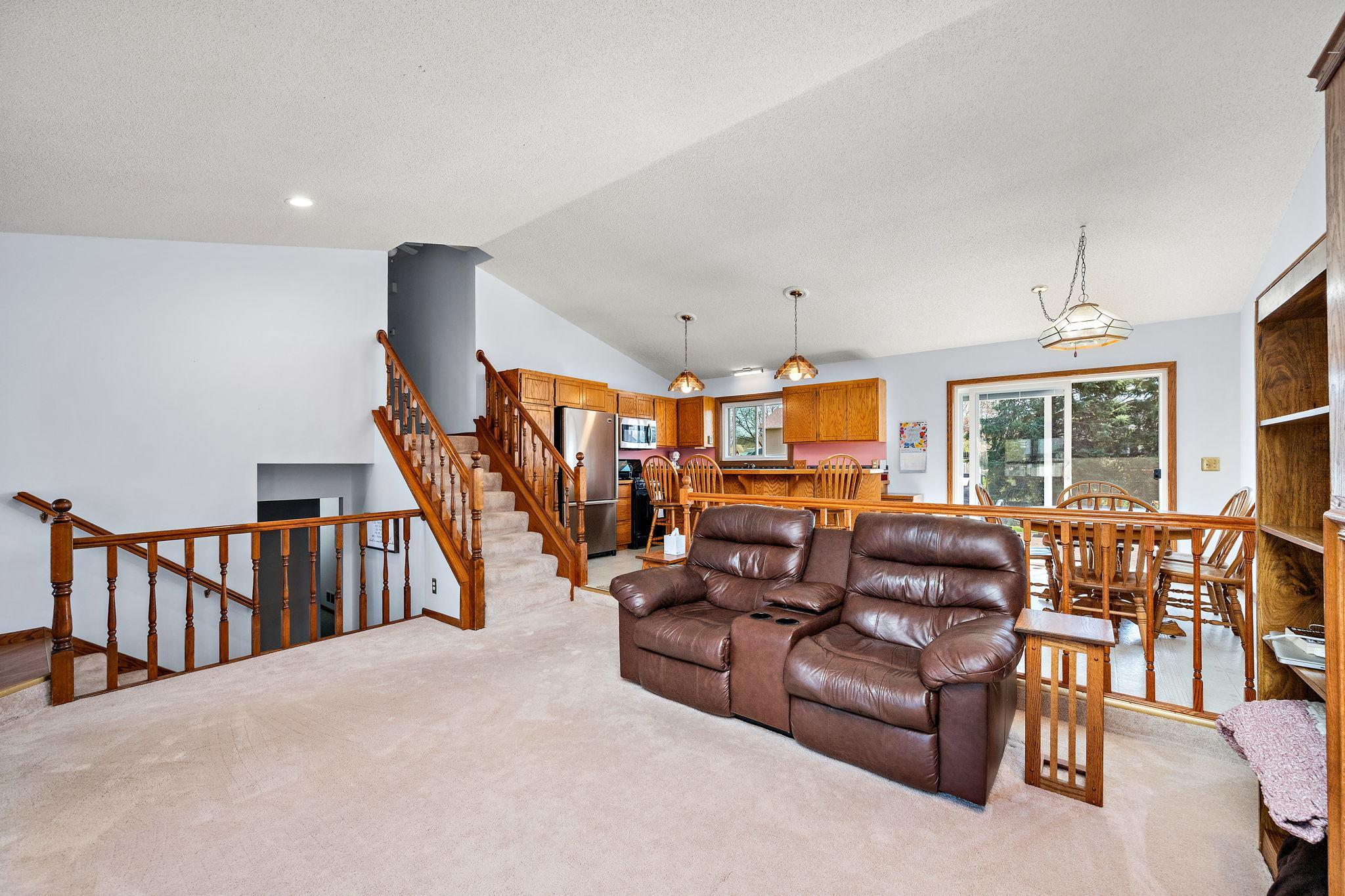 3-web-or-mls-9237-queens-garden-n.jpg