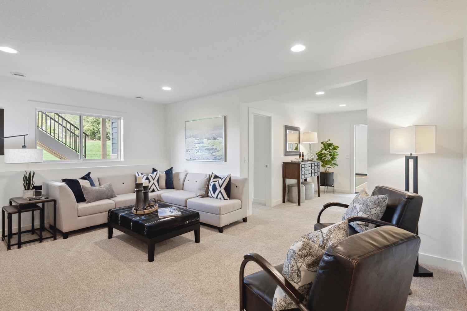 Photos of a previously build Woodbridge Sport, not all options and upgrades shown may be included.