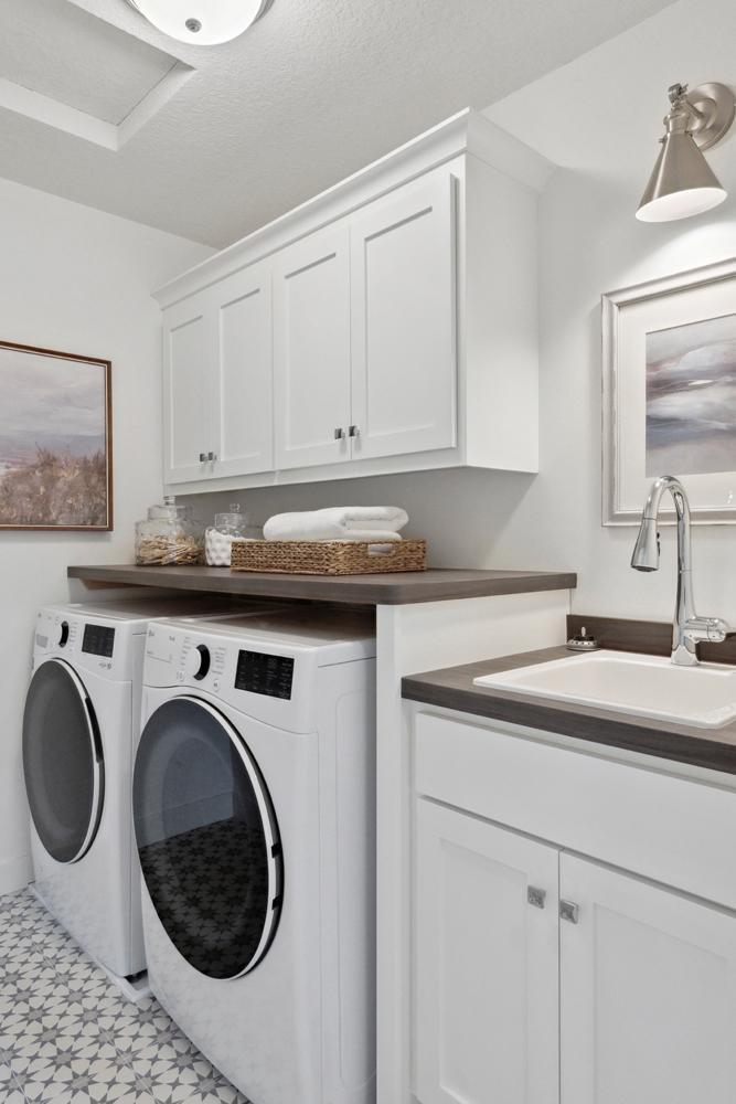 Photos of a previously build Woodbridge Sport, not all options and upgrades shown may be included.