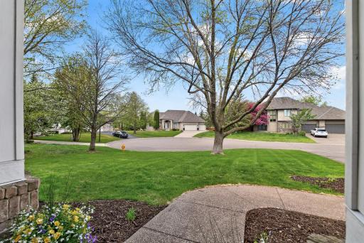 16225 49th Place N, Plymouth, MN 55446
