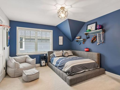 5712 Beard Avenue S, Edina, MN 55410