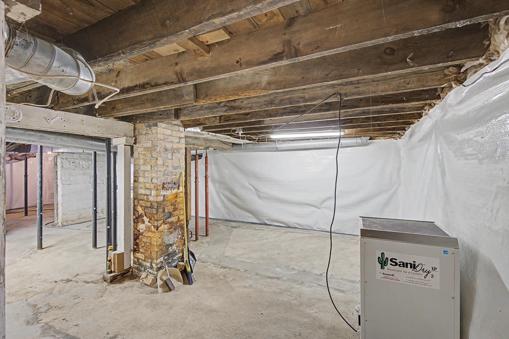 Ample dry storage in the basement