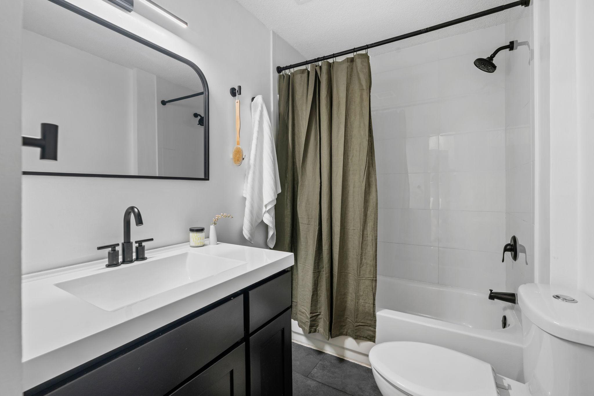 70-web-or-mls-387 Stryker Ave-70.jpg