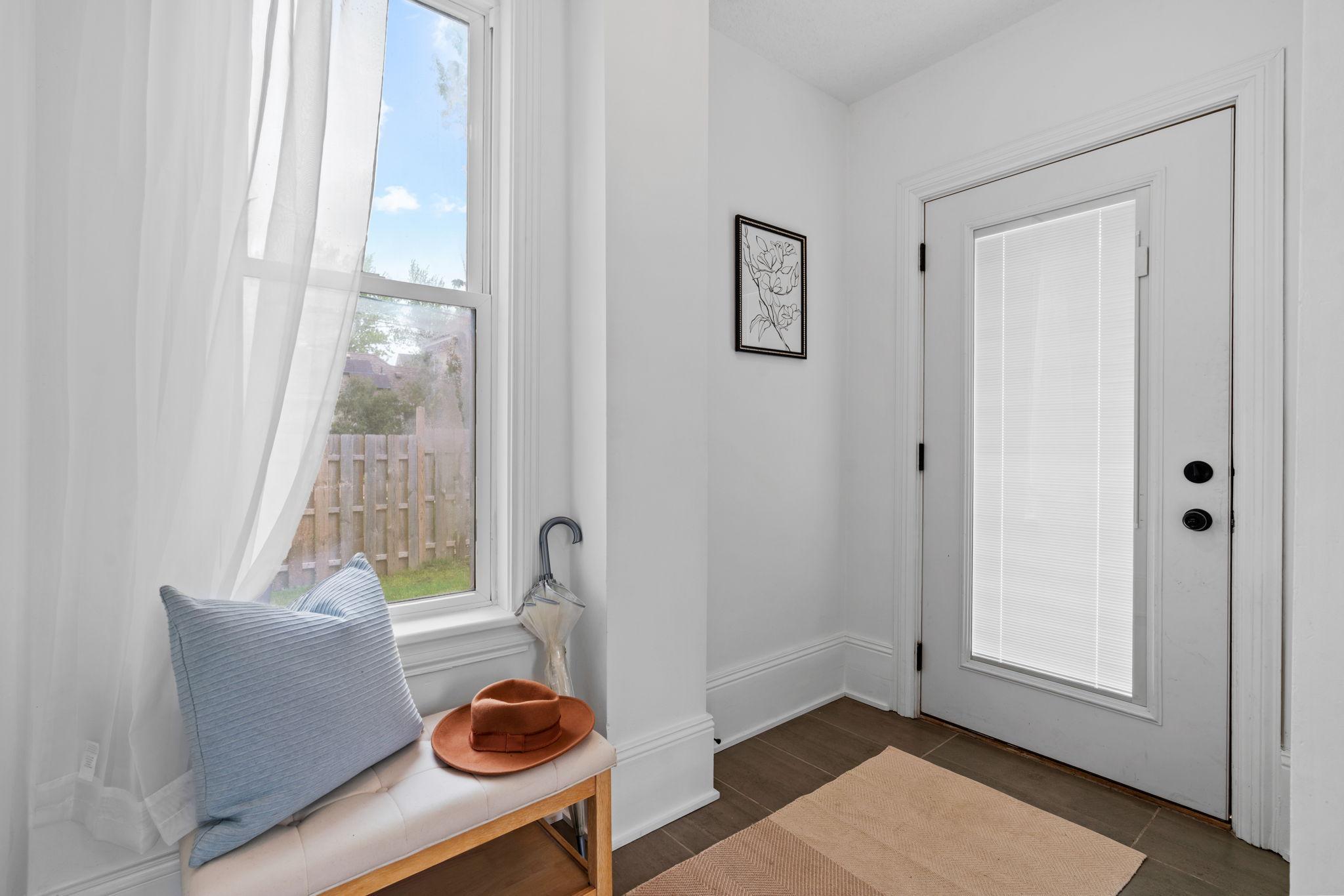 45-web-or-mls-387 Stryker Ave-45.jpg