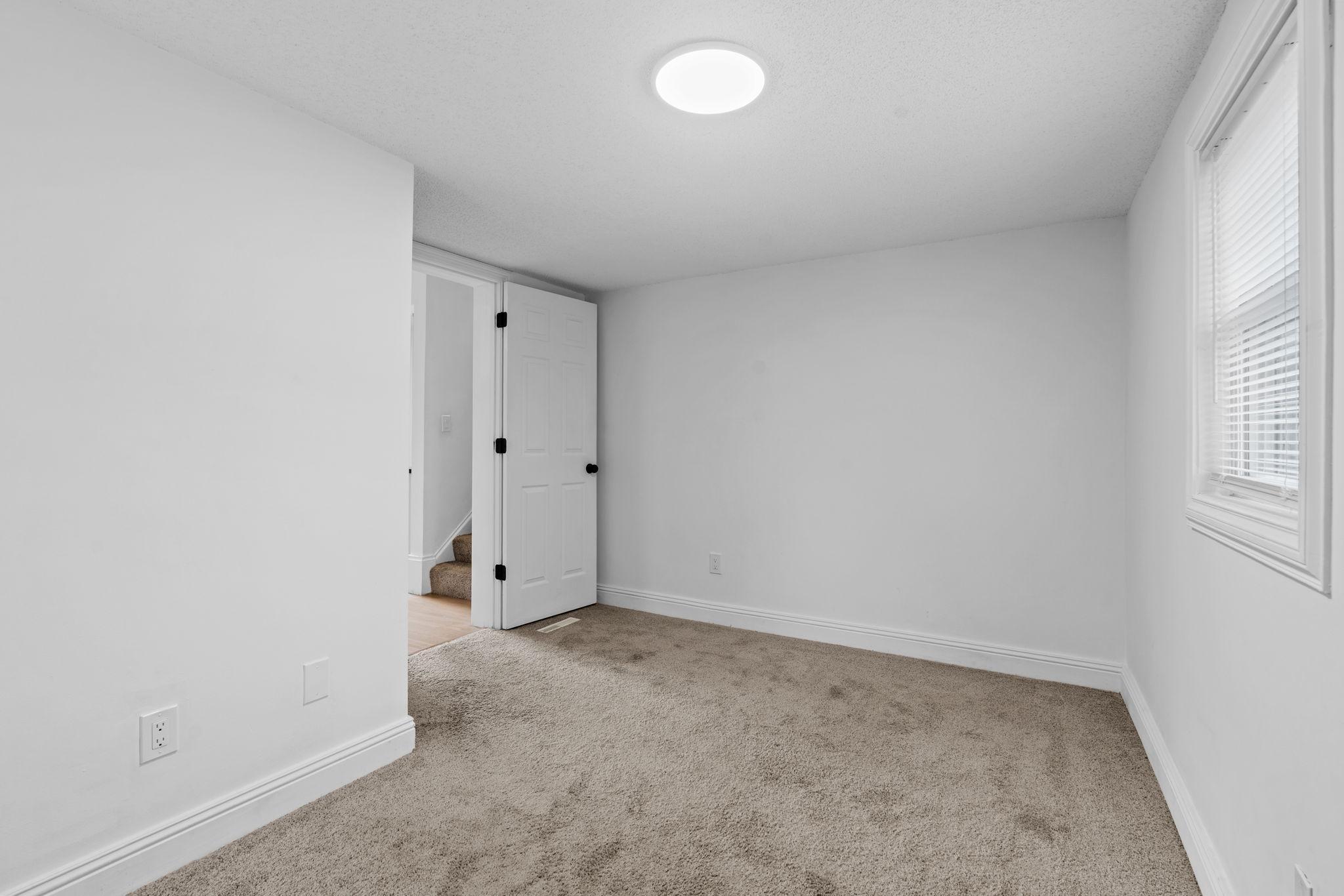 59-web-or-mls-387 Stryker Ave-59.jpg