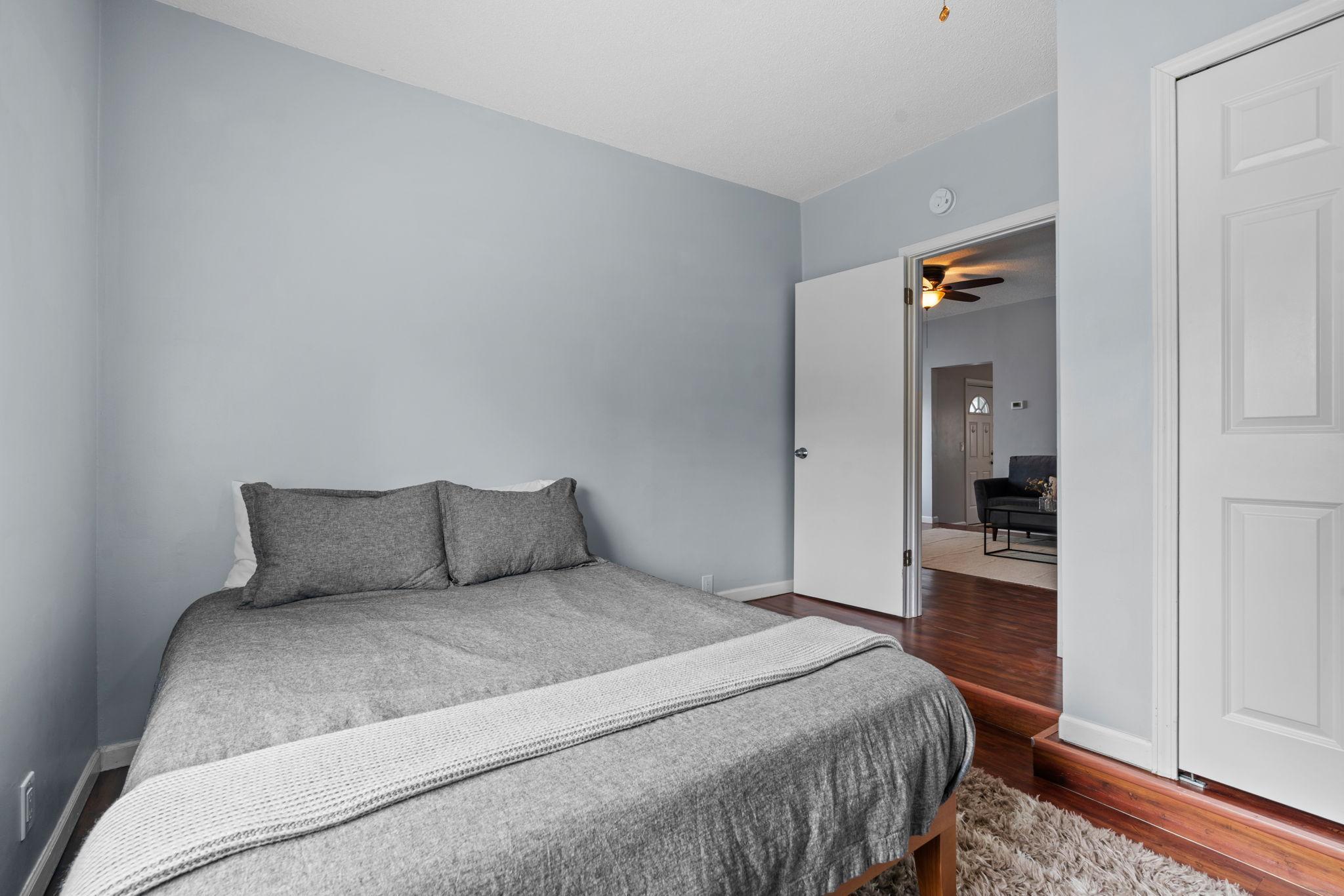 37-web-or-mls-387 Stryker Ave-37.jpg