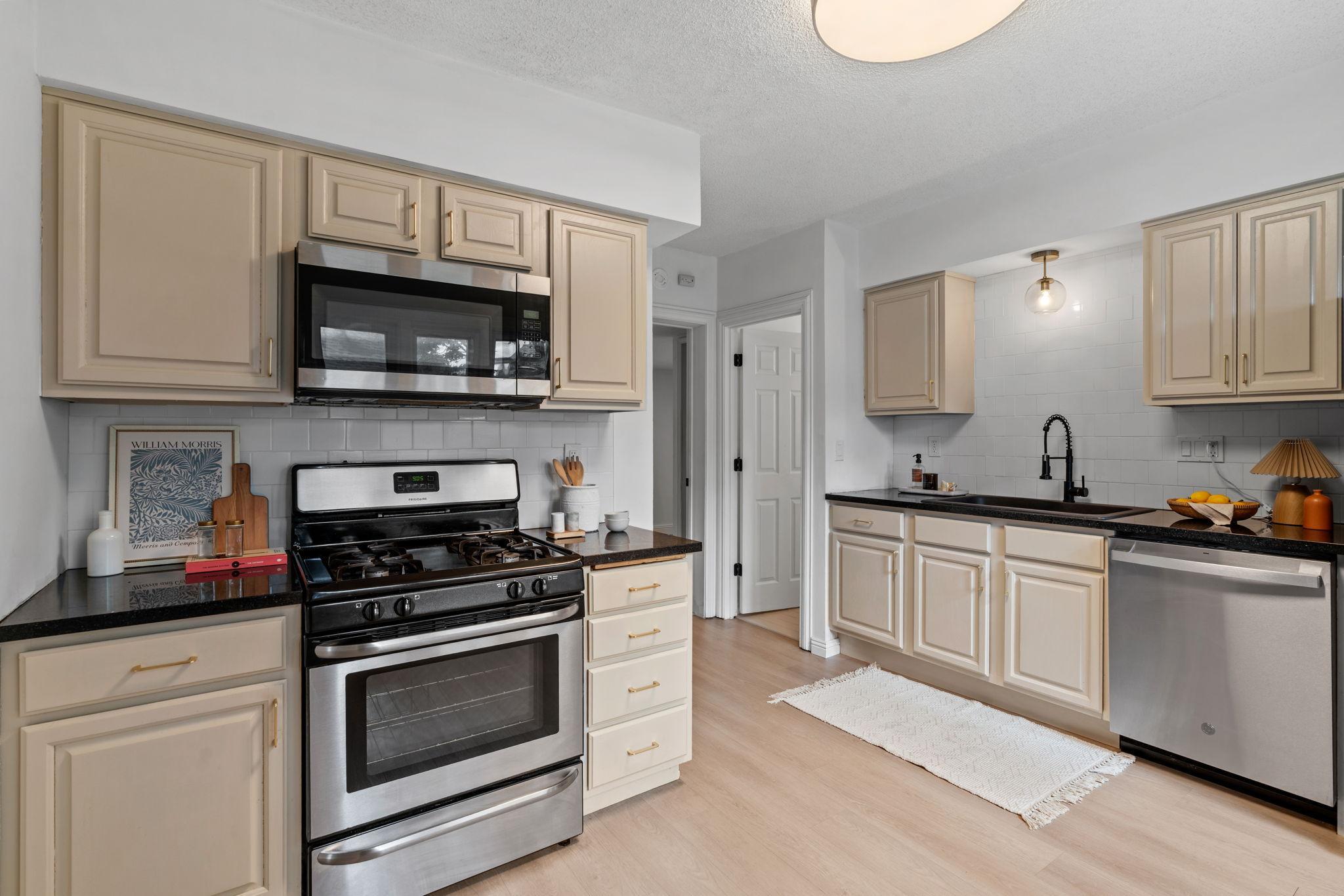 54-web-or-mls-387 Stryker Ave-54.jpg