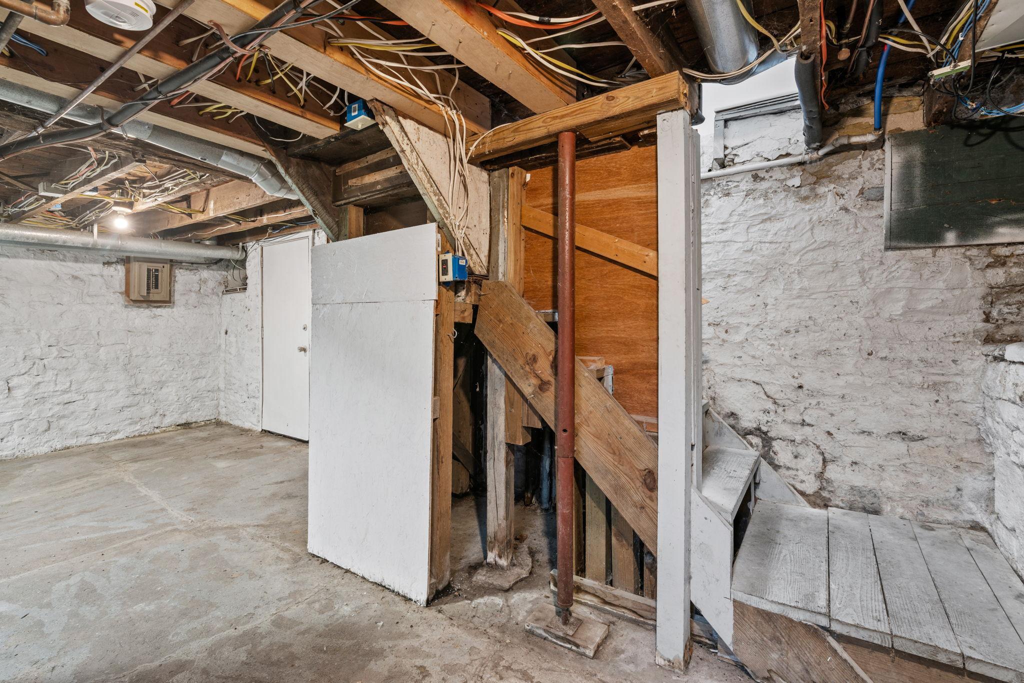 72-web-or-mls-387 Stryker Ave-72.jpg