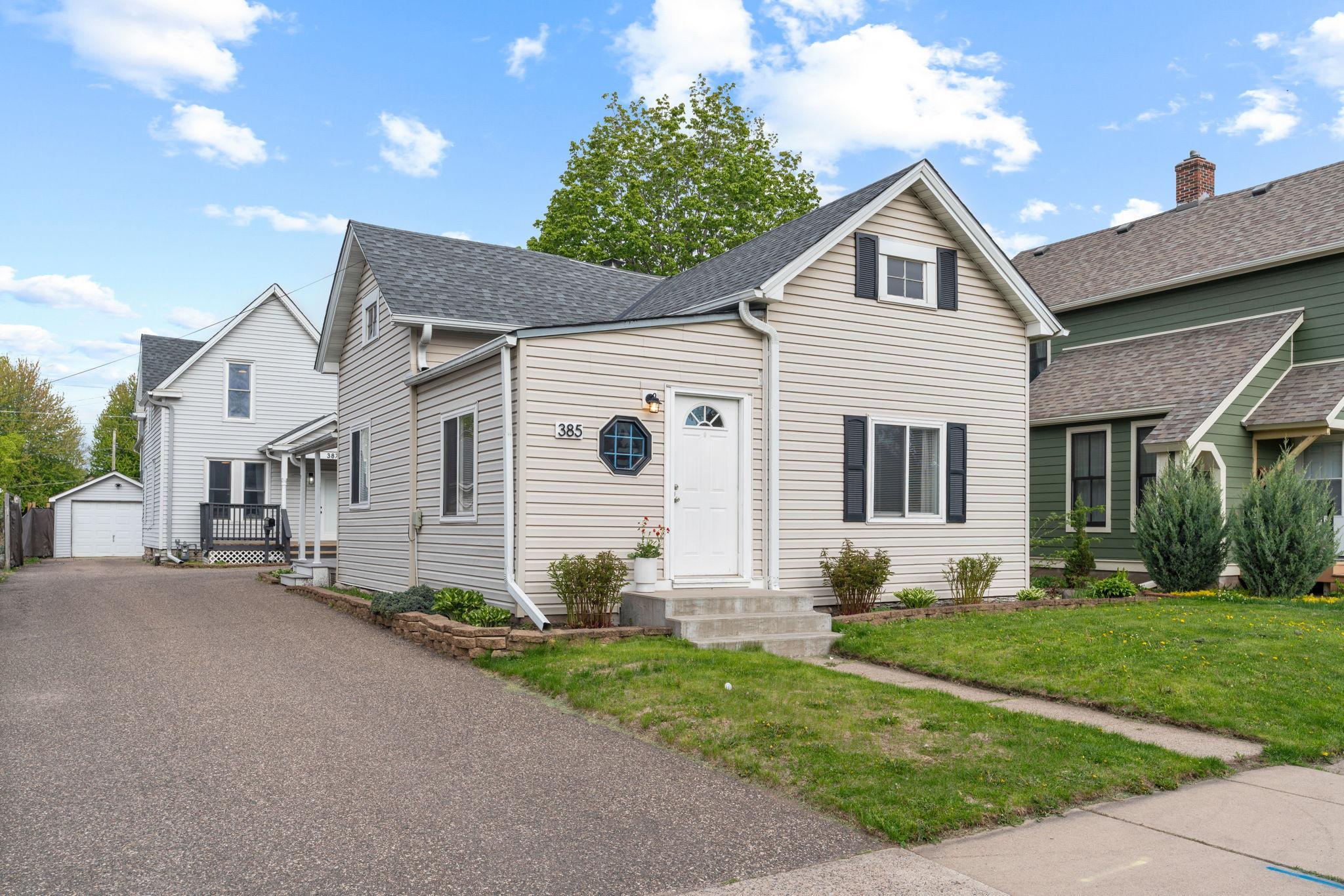 2-web-or-mls-387 Stryker Ave-2.jpg