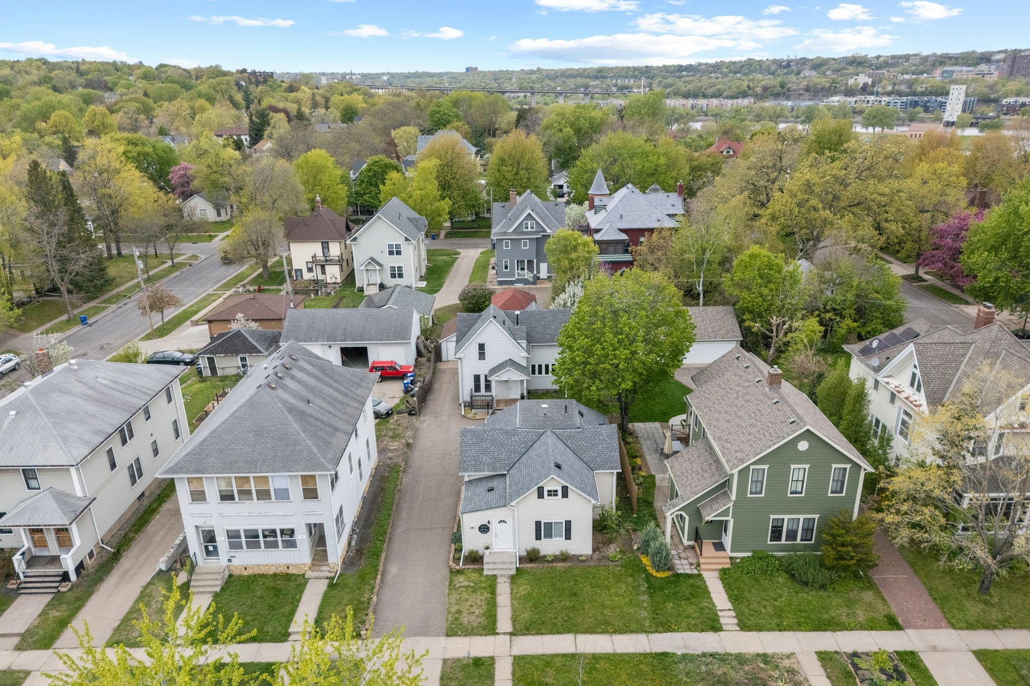 16-web-or-mls-387 Stryker Ave-16.jpg