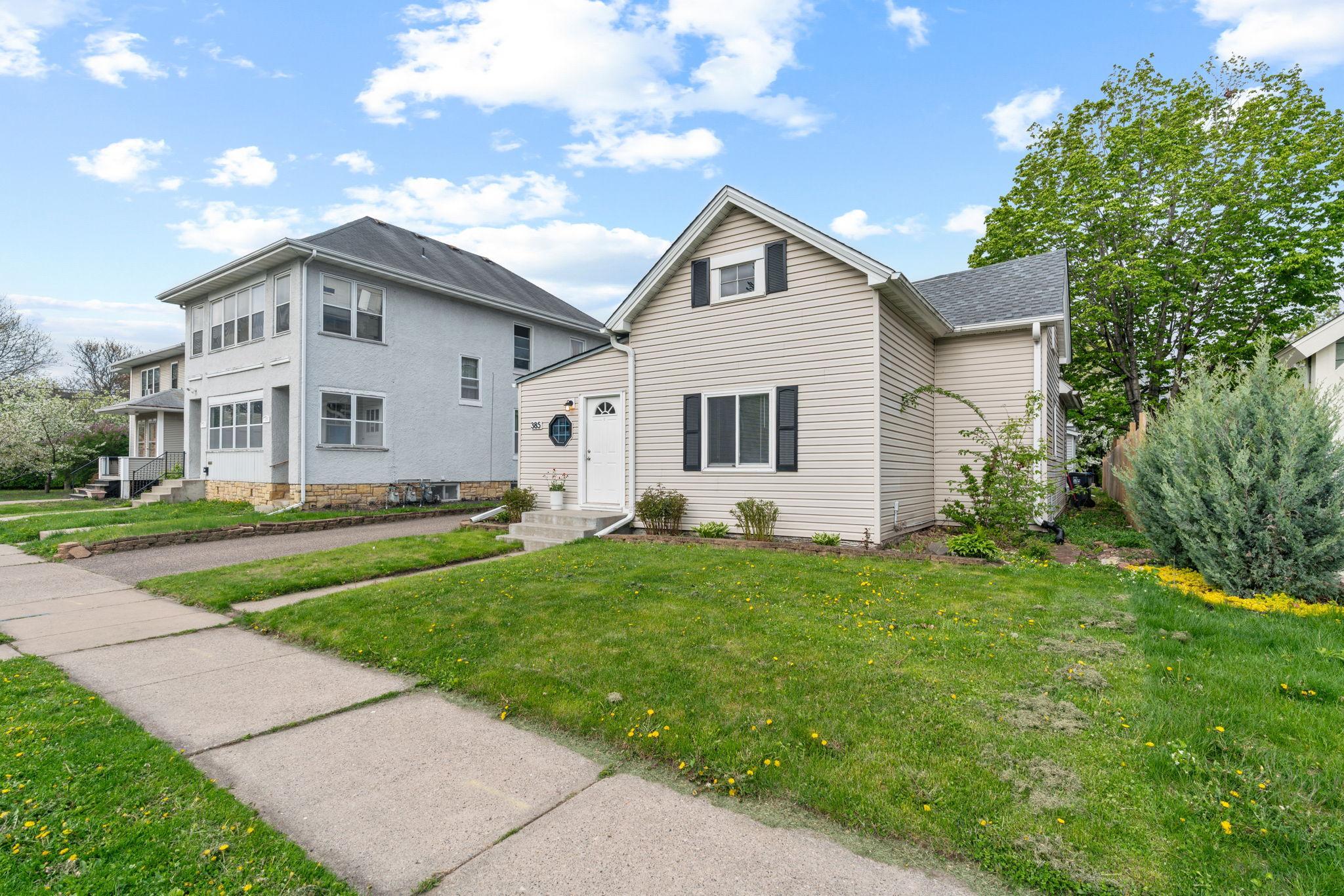 4-web-or-mls-387 Stryker Ave-4.jpg