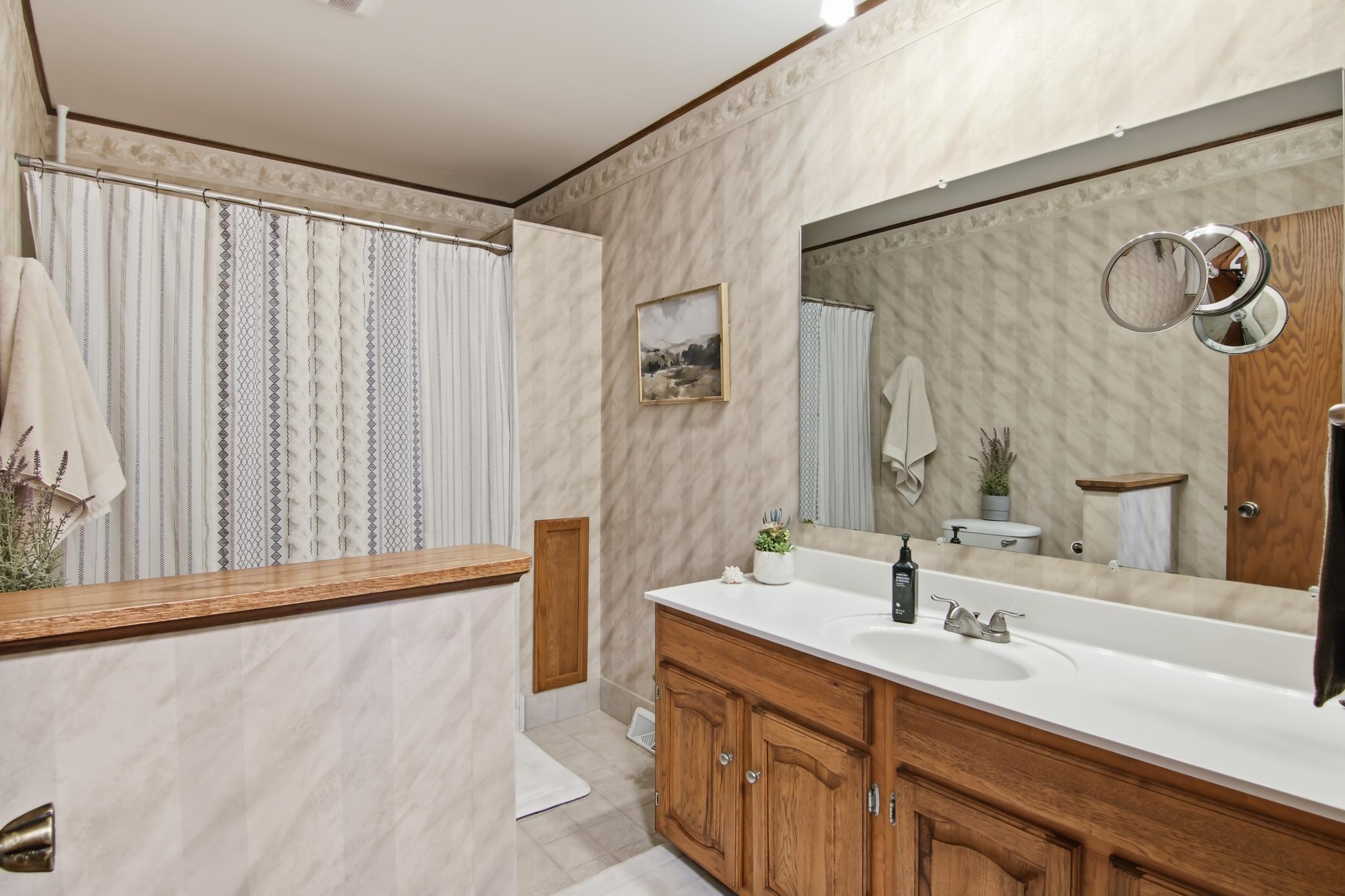 Main Floor Full Bathroom