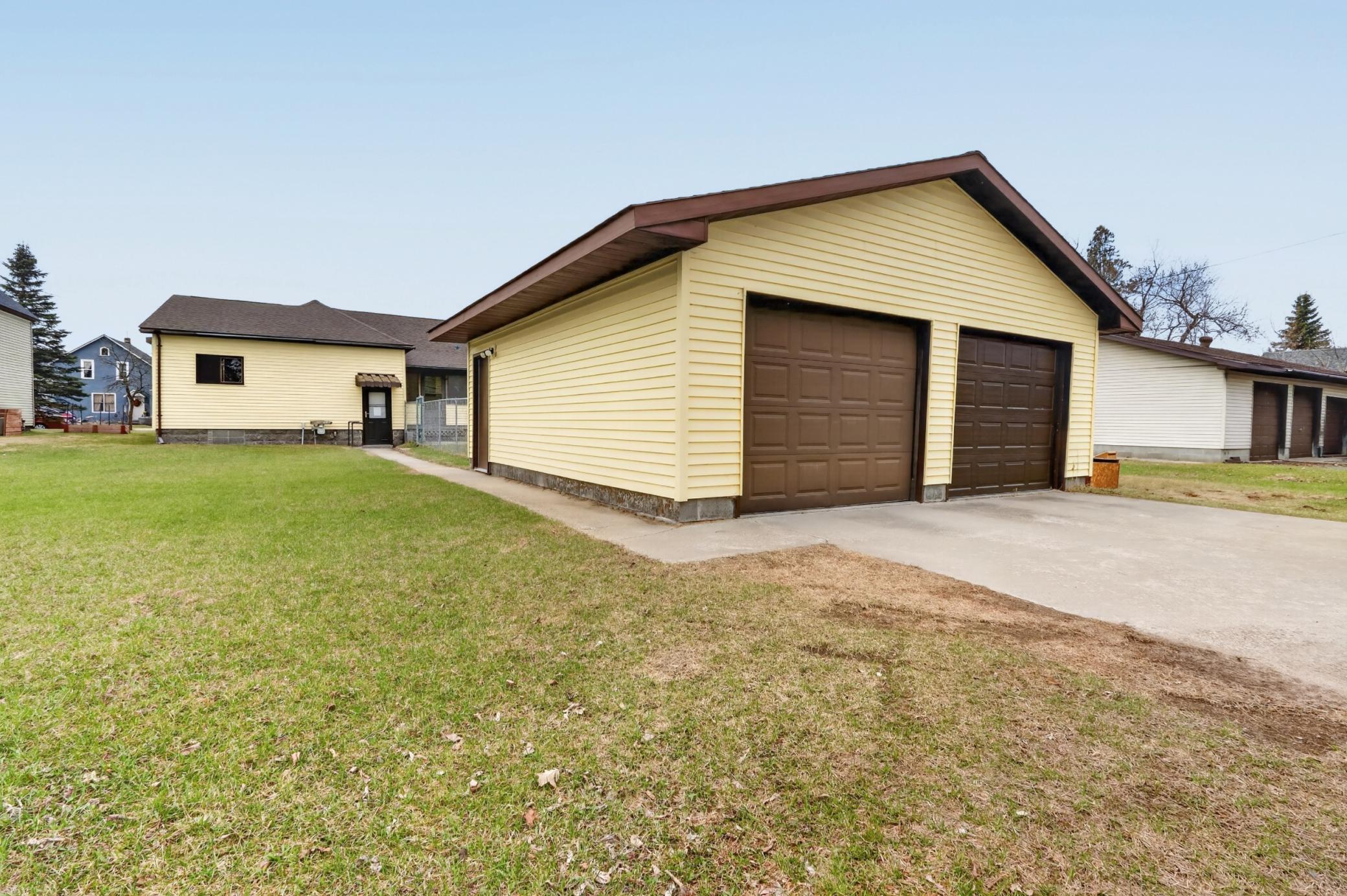 24 x 24 Garage Exterior