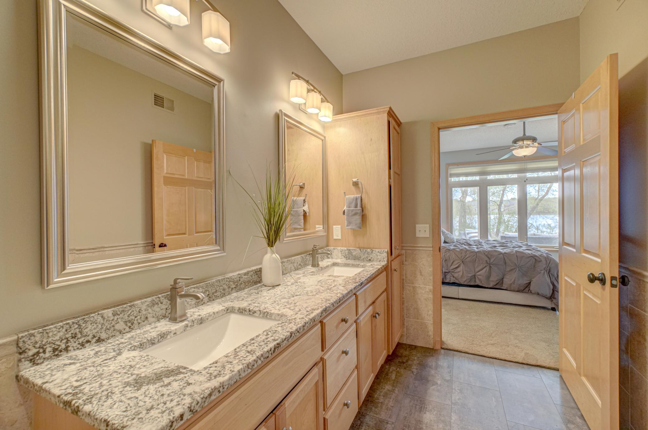 16807 Edinburg Way-ownersuite private bath