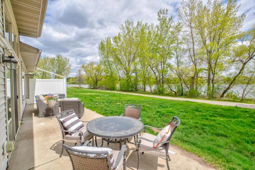 16807 Edinburg Way, Lakeville, MN 55024