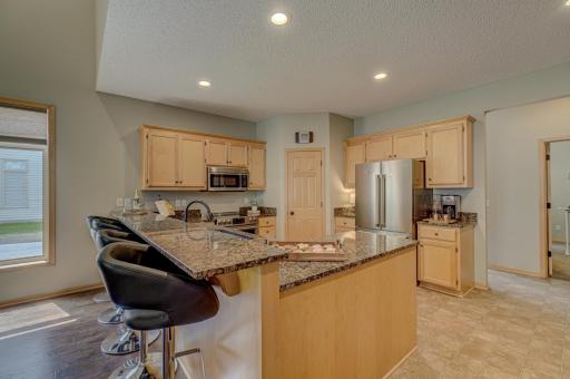 16807 Edinburg Way, Lakeville, MN 55024