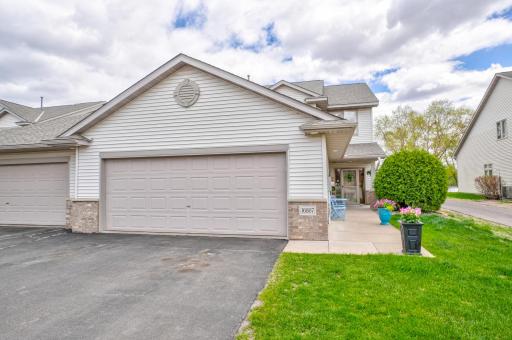 16807 Edinburg Way, Lakeville, MN 55024