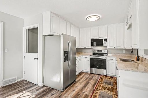 20140 Akin Road, Farmington, MN 55024