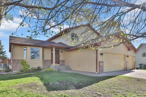 9161 N Kentucky Avenue N, Brooklyn Park, MN 55445