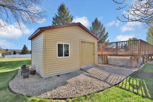 9161 N Kentucky Avenue N, Brooklyn Park, MN 55445