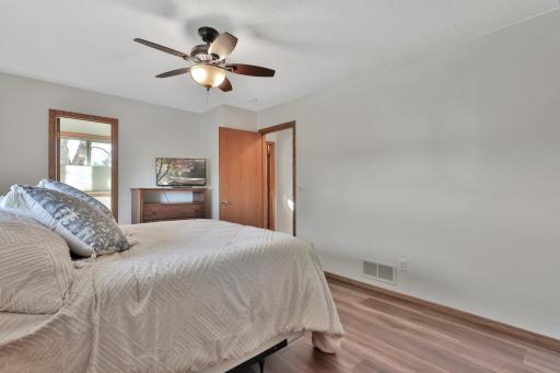 9161 N Kentucky Avenue N, Brooklyn Park, MN 55445