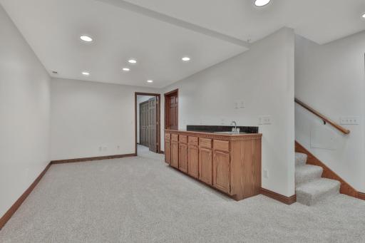 9161 N Kentucky Avenue N, Brooklyn Park, MN 55445