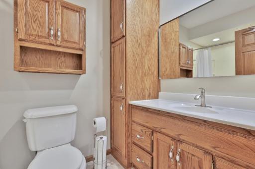 9161 N Kentucky Avenue N, Brooklyn Park, MN 55445
