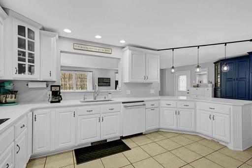 2114 Soderville Drive NE, Andover, MN 55304