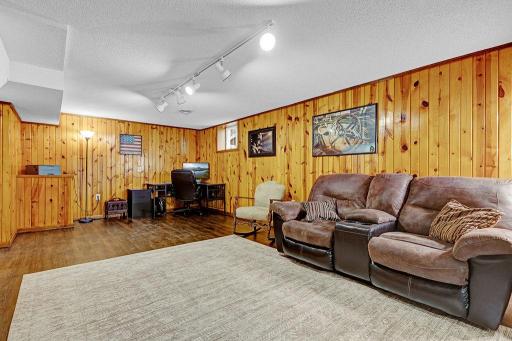 2114 Soderville Drive NE, Andover, MN 55304