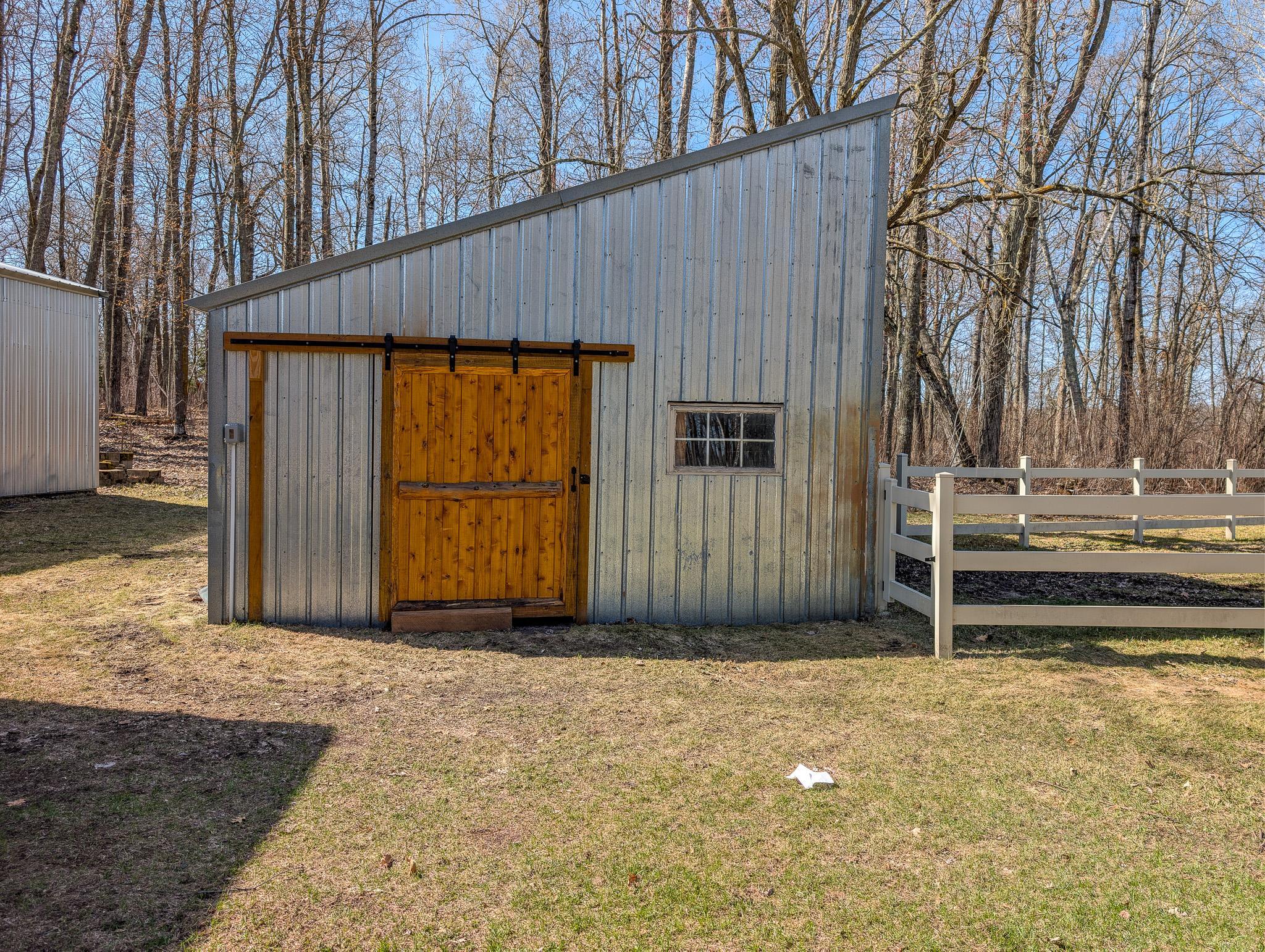Horse shed & tack room. 24'x18'