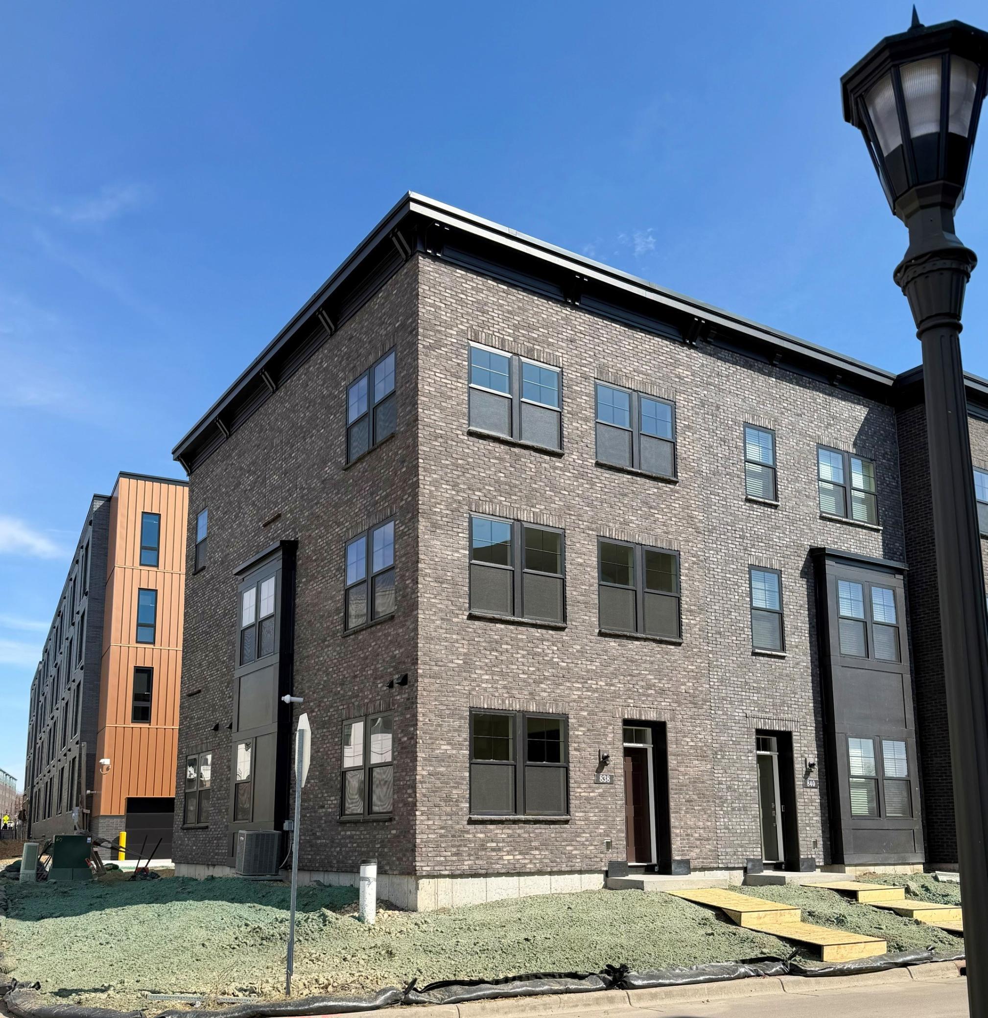 Welcome home to Highland Bridge, home is ready for a quick move-in!