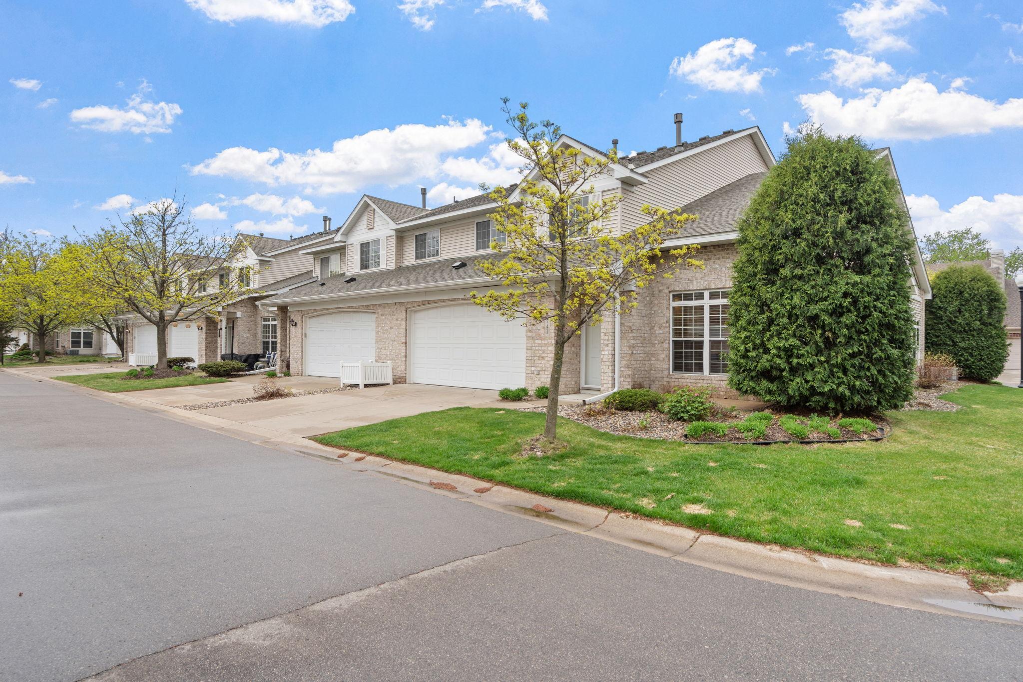 Townhouse sits on a corer lot