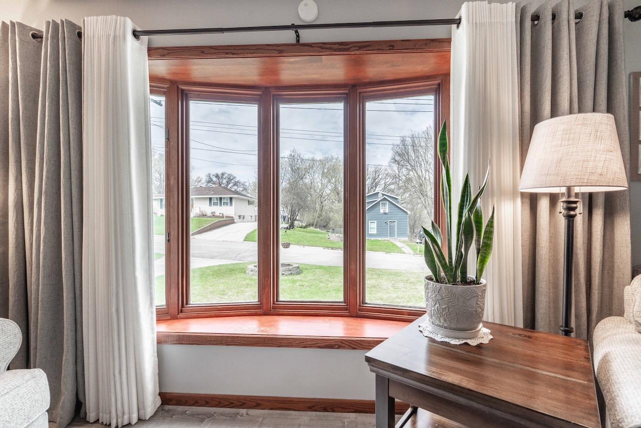 11 LivingroomWindow.jpeg