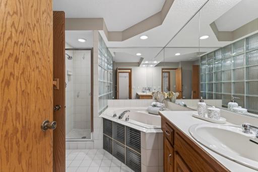 4301 Arrowhead Court, Minnetonka, MN 55345