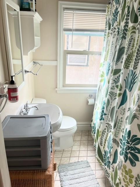 Upper Unit-Bath.jpg