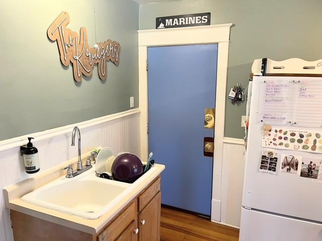 Upper Unit-Kitchen1.jpg