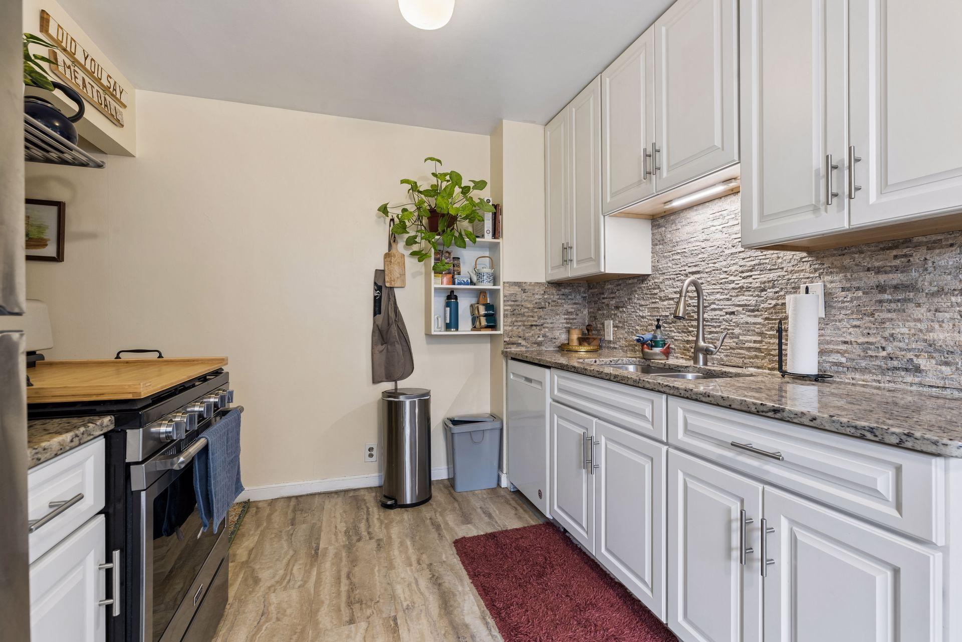 Unit 4625 - Kitchen