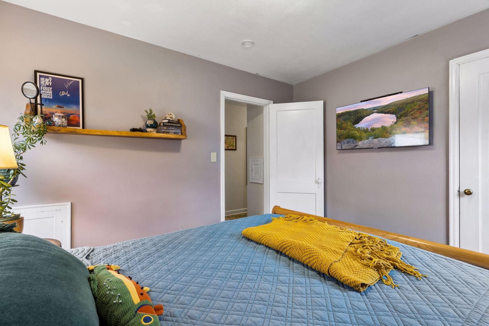 Unit 4625 - bedroom 1